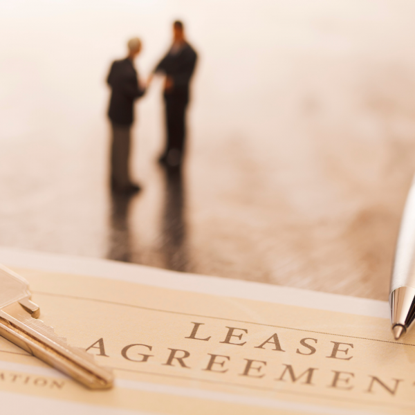 Pour la rédaction d’un bail commercial à Toulon, est-il judicieux de faire appel à un avocat ?