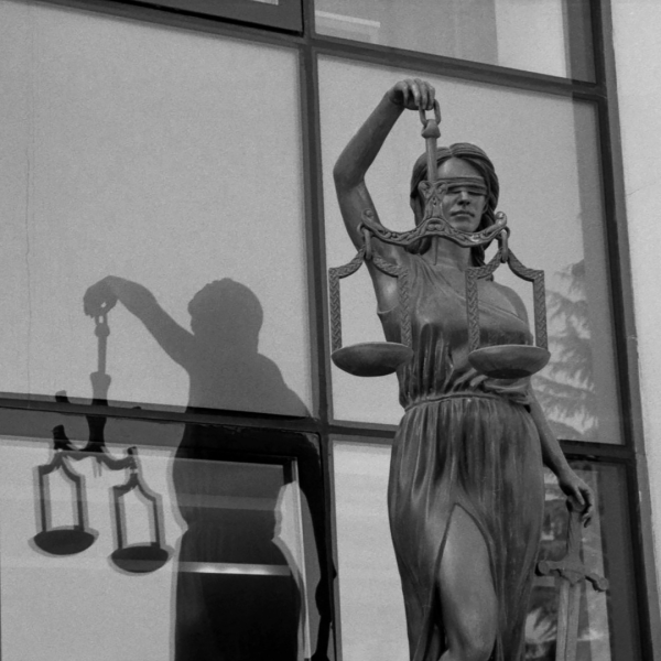 avocat pour loyer impayé près de six fours les plages 